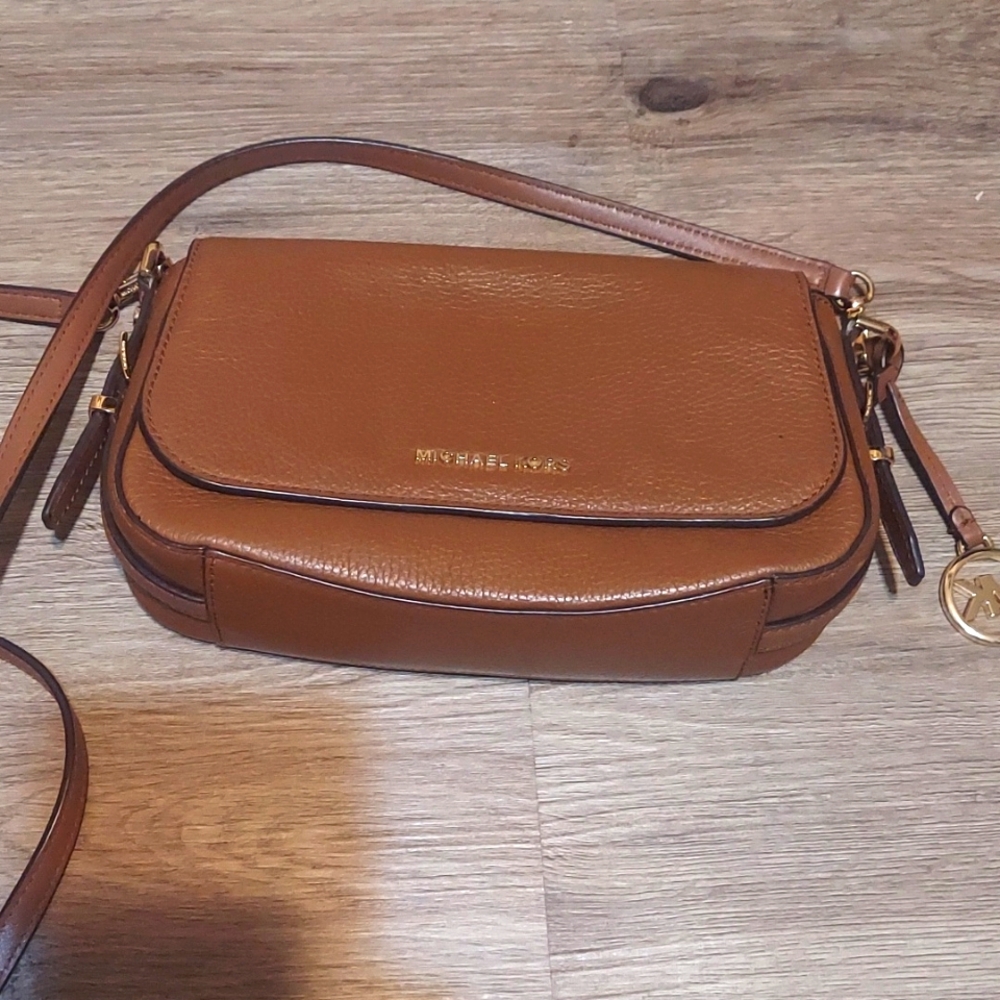 Michael Kors JET Set Crossbody